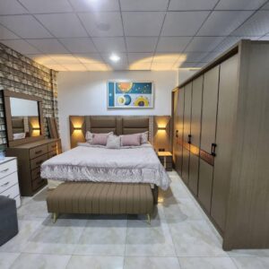 Ensemble Chambre à Coucher Complète Moderne "Prestige" – Finition Bois Taupe & Accents Dorés