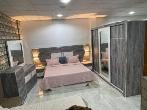 Ensemble Chambre à Coucher Complète "Élégance Grise" – Design Moderne avec Éclairage Intégré